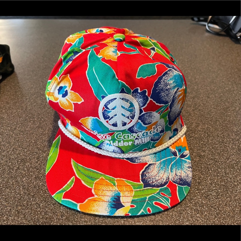 Boise Cascade hat set